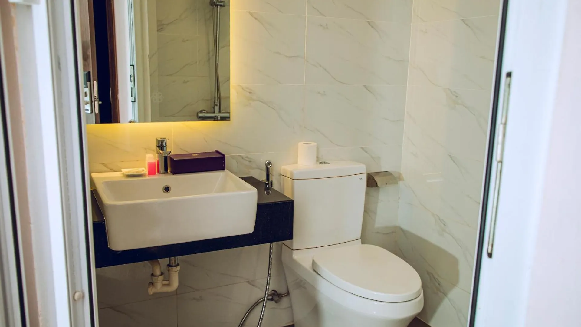 **  Morris Hotel Nha Trang Vietnam